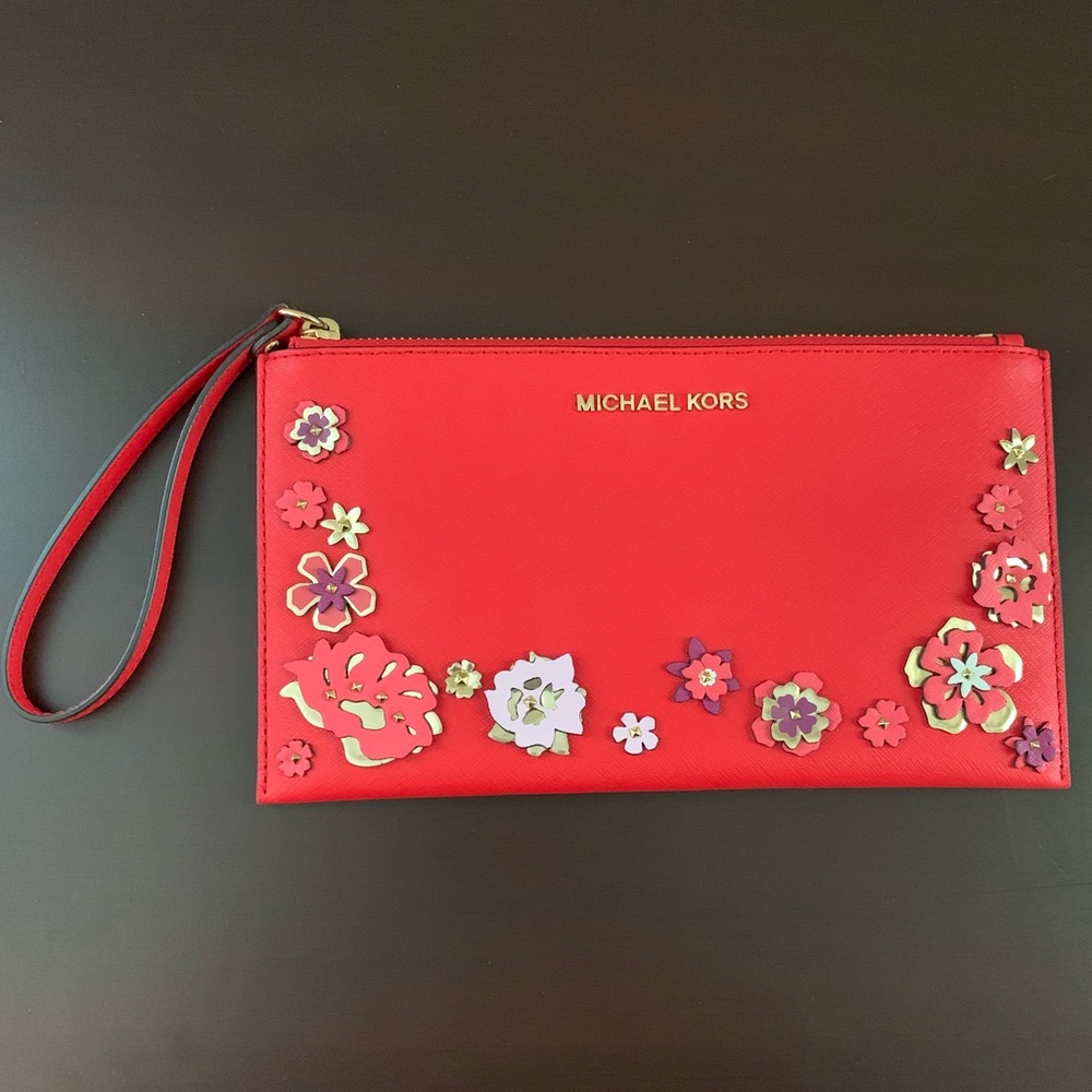 Michael Kors Clutch *New W/O tags- Never used